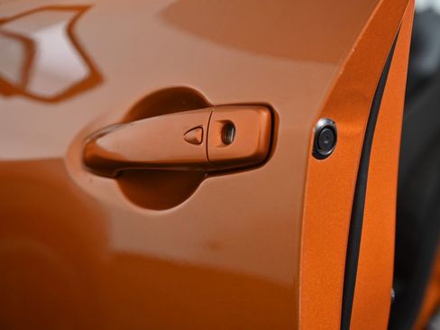 Used 2021 Nissan Kicks SR w/ SR Premium Package image 12