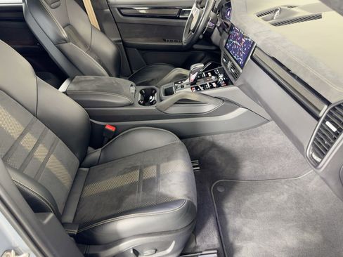 Certified 2023 Porsche Cayenne Turbo GT image 30
