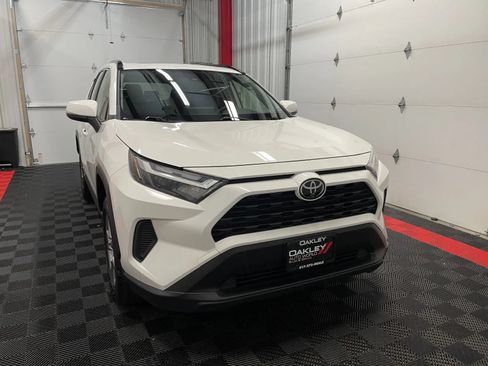 Used 2025 Toyota RAV4 XLE w/ Convenience Package AWD/4WD image 6