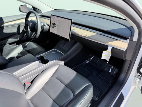 Used 2021 Tesla Model 3 Long Range image 47