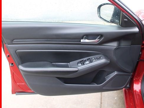 Certified 2024 Nissan Altima 2.5 SV image 18