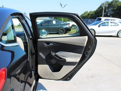 Used 2012 Ford Focus SEL image 23