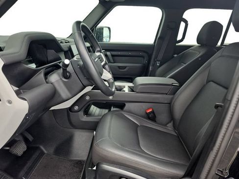 Used 2025 Land Rover Defender 110 S AWD/4WD image 11