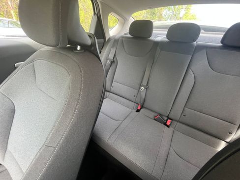 Used 2025 Kia K4 LXS image 35