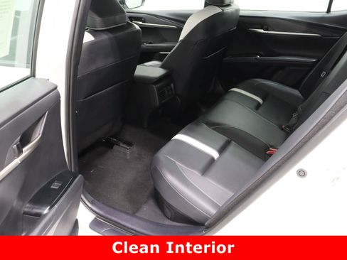 Used 2025 Toyota Camry SE image 27