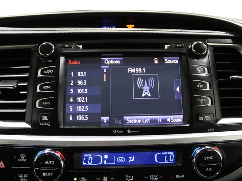 Used 2015 Toyota Highlander Limited image 15