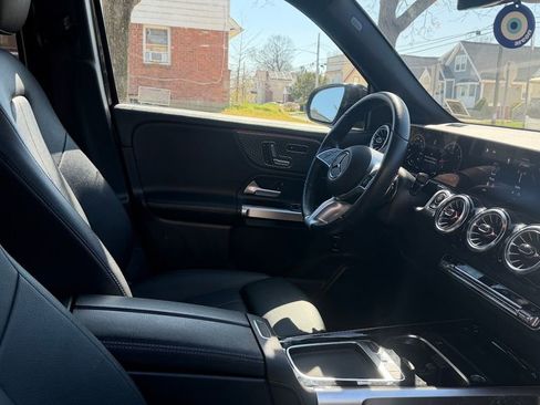 Used 2024 Mercedes-Benz GLB 250 image 20