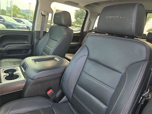 Used 2018 GMC Sierra 1500 Denali w/ Denali Ultimate Package AWD/4WD image 11