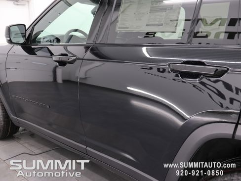 New 2026 Jeep Grand Cherokee Altitude image 34