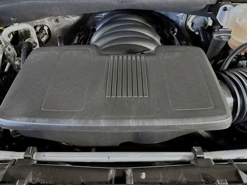 Used 2022 Chevrolet Silverado 1500 RST AWD/4WD image 9
