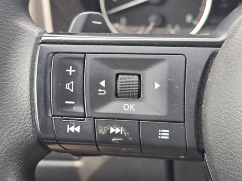 Used 2021 Nissan Rogue S AWD/4WD image 31
