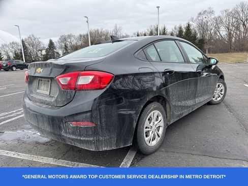 Used 2019 Chevrolet Cruze LS image 3