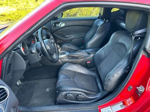 Used 2017 Nissan 370Z Touring image 13