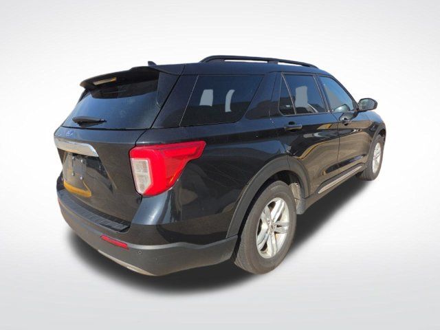 Used 2024 Ford Explorer XLT w/ Equipment Group 202A RWD image 10