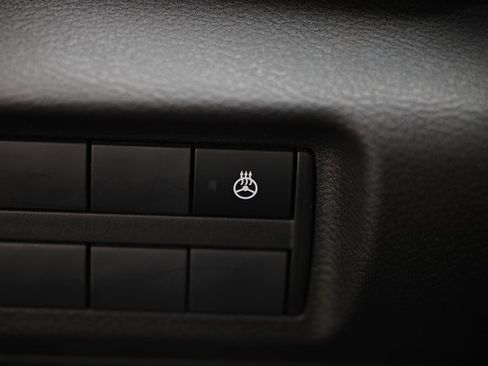 Used 2023 Nissan Kicks SR w/ SR Premium Package image 19