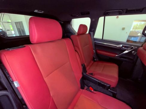 Certified 2023 Lexus GX 460 Premium AWD/4WD image 17