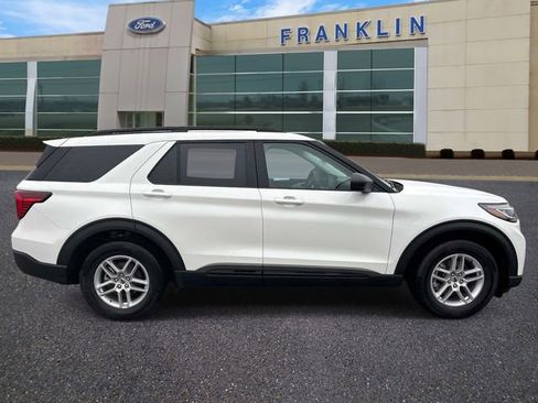 New 2026 Ford Explorer Active RWD image 8