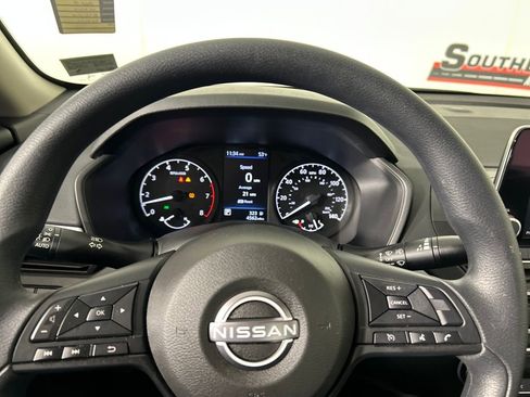 Used 2025 Nissan Altima 2.5 S image 13