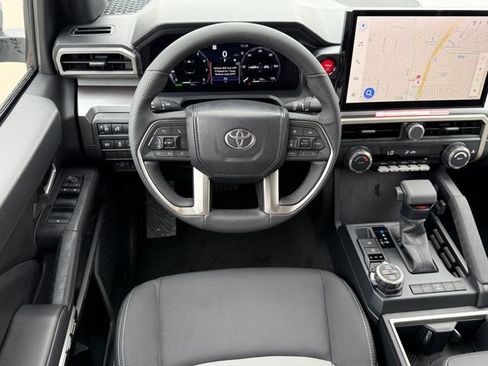 Used 2026 Toyota Tacoma TRD Off-Road AWD/4WD image 24