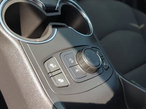 Used 2024 GMC Terrain SLE w/ Driver Convenience Package AWD/4WD image 24