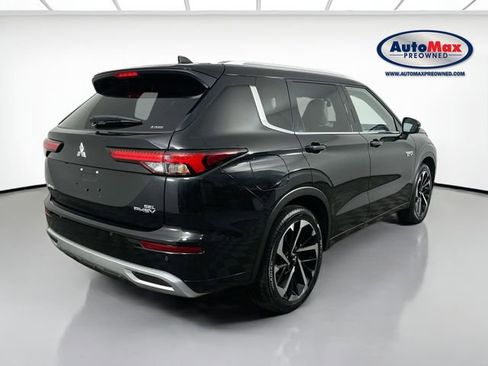 Used 2023 Mitsubishi Outlander SEL AWD/4WD image 2