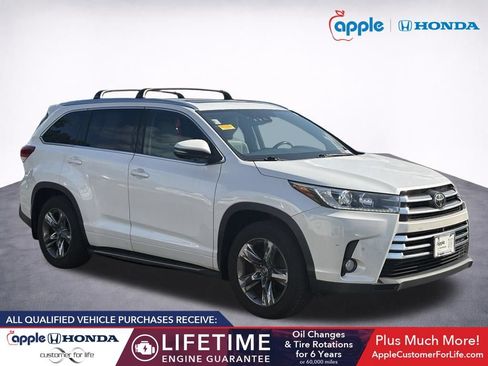Used 2018 Toyota Highlander Limited Platinum AWD/4WD image 1