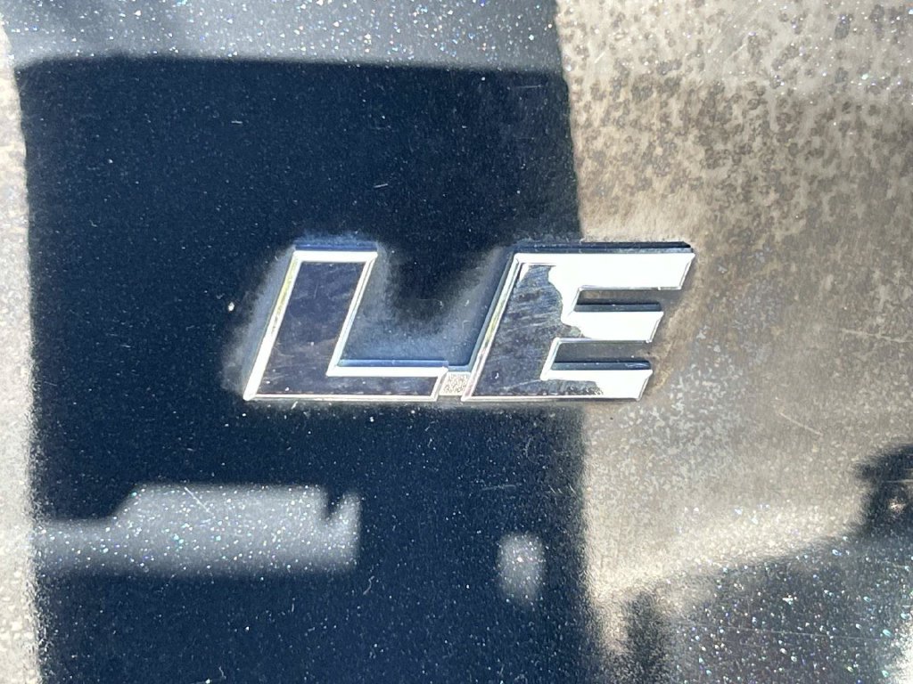 Used 2020 Toyota RAV4 LE FWD image 10