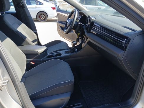 Used 2025 Volkswagen Jetta Sport FWD image 19