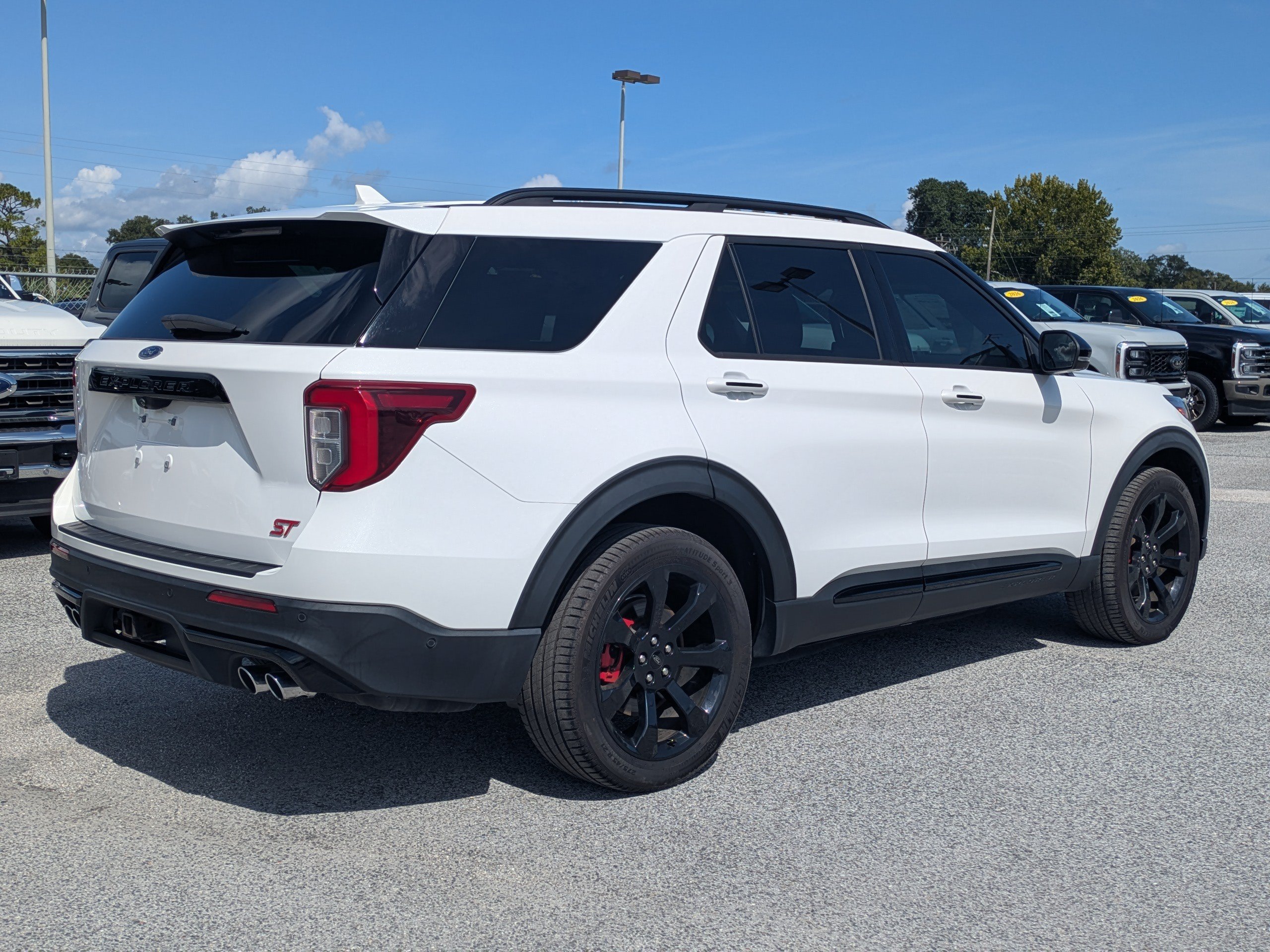 Certified 2022 Ford Explorer ST w/ Equipment Group 401A AWD/4WD image 4