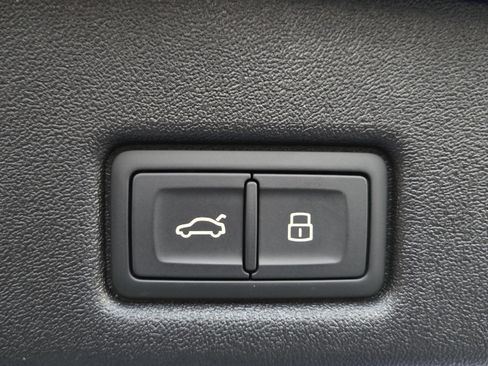 New 2025 Audi Q5 Prestige image 32