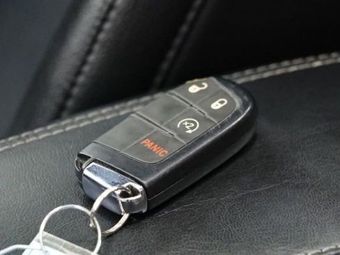 Used 2022 Jeep Compass High Altitude AWD/4WD image 39