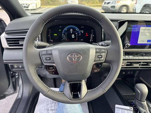 New 2025 Toyota Camry SE FWD image 16