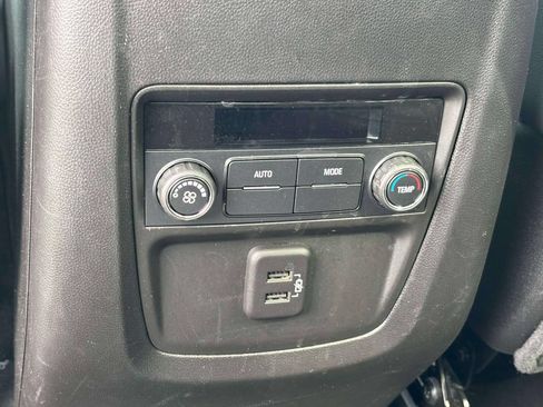 Used 2024 Buick Enclave Essence w/ Experience Buick Package AWD/4WD image 25