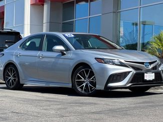Used 2024 Toyota Camry SE w/ Audio Upgrade Package FWD video 2