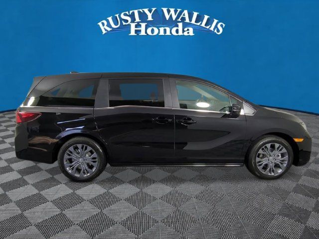 New 2027 Honda Odyssey Touring image 2