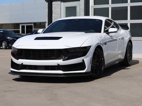 Used 2024 Ford Mustang GT Premium RWD image 3