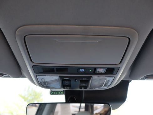 Used 2019 Honda Pilot Touring image 31
