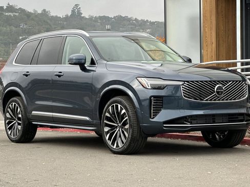 New 2026 Volvo XC90 T8 Ultra w/ Protection Package Premier AWD/4WD image 9