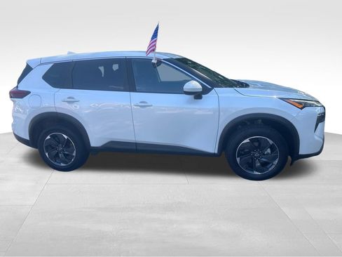 Used 2024 Nissan Rogue SV AWD/4WD image 35