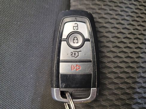 Used 2022 Ford Explorer XLT RWD image 32