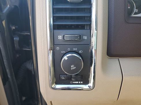 Used 2013 RAM 2500 Laramie w/ Protection Group image 22