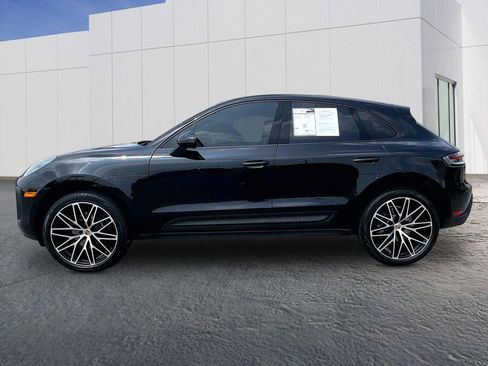 Certified 2024 Porsche Macan AWD/4WD image 2