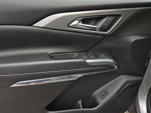 Used 2024 Chevrolet Traverse LT image 19