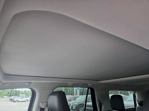 Used 2025 Ford Expedition Max Active RWD image 11