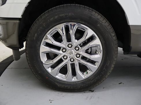 New 2025 Ford F150 King Ranch w/ FX4 Off-Road Package AWD/4WD image 8