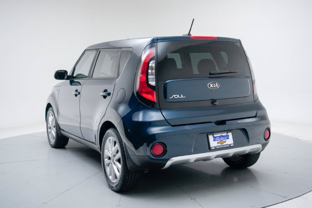 Used 2017 Kia Soul + FWD image 3