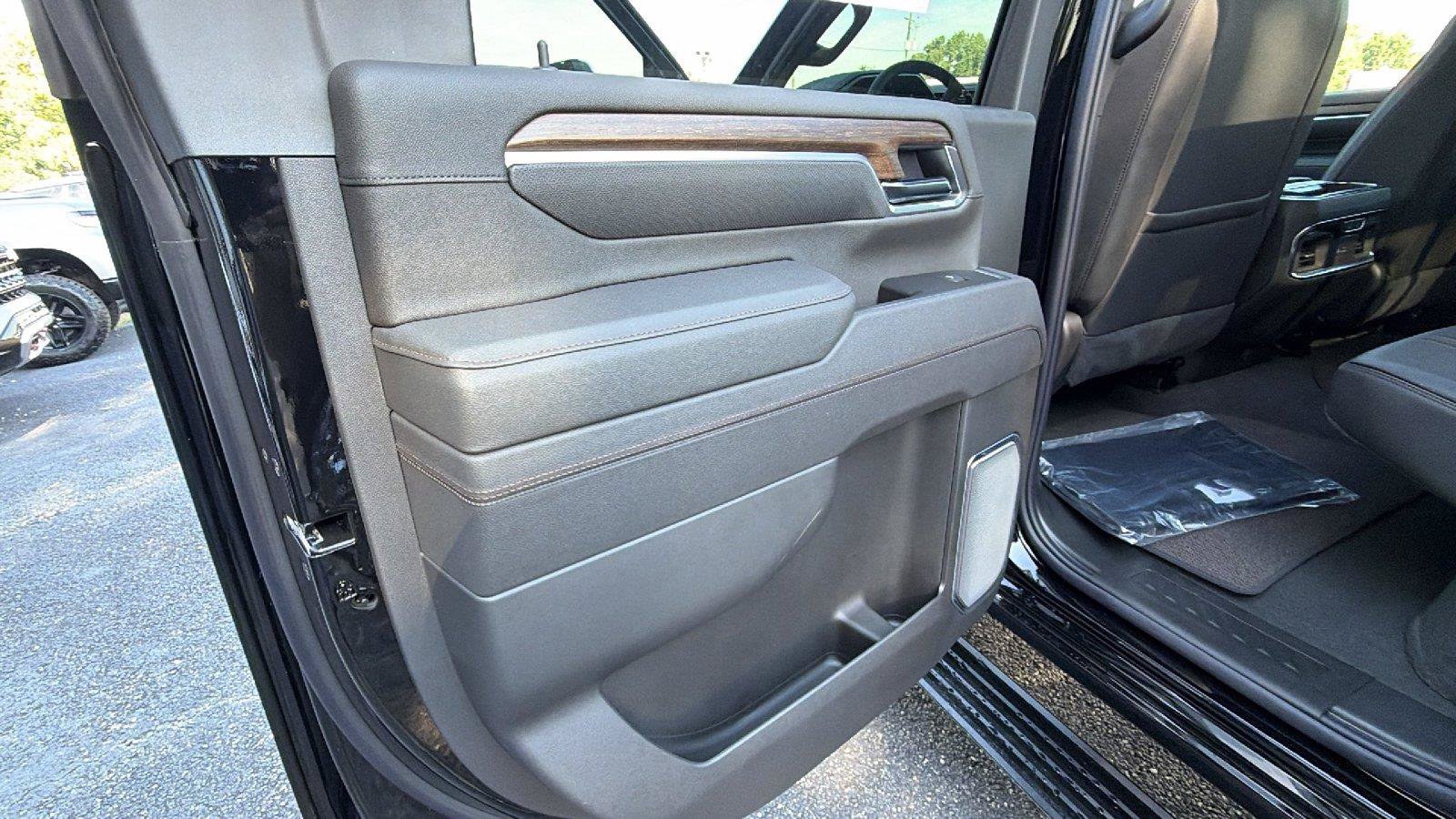 New 2026 Chevrolet Silverado 2500 High Country w/ High Country Premium Package AWD/4WD image 19