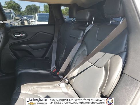Used 2015 Jeep Cherokee Limited FWD image 25