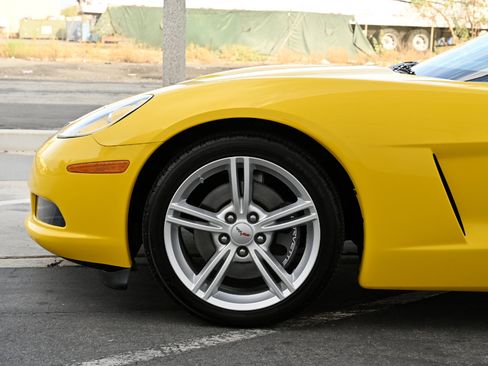 Used 2008 Chevrolet Corvette Coupe image 25