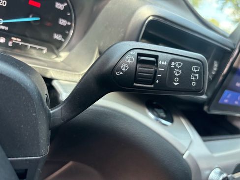 Used 2022 Ford Explorer XLT w/ Equipment Group 202A image 21